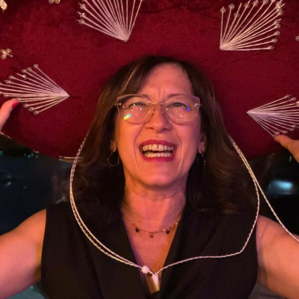 Simona Santoro Leader di yoga della risata